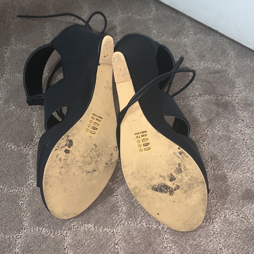 Black wedges - Picture 2 of 2